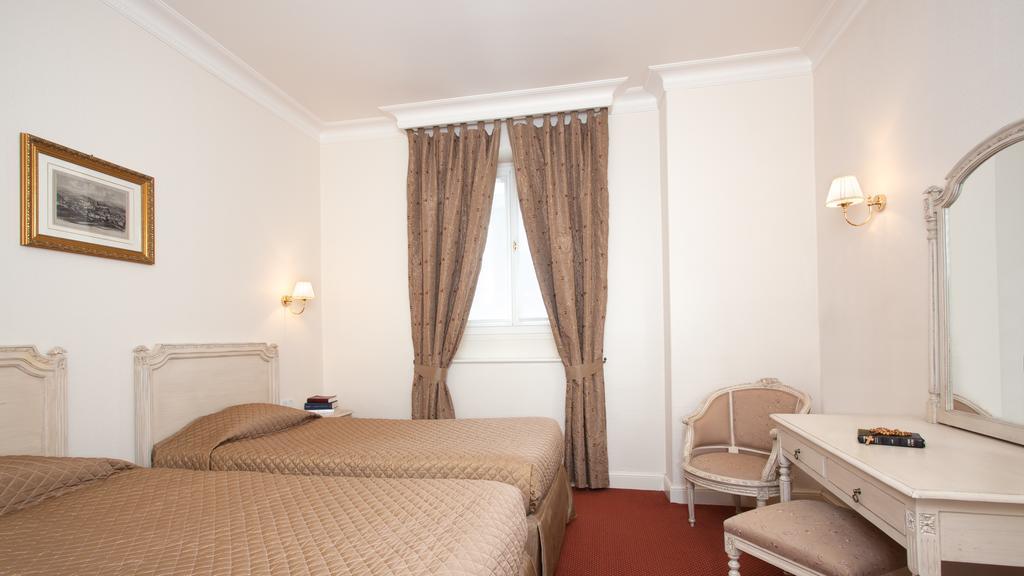 Grand Moderne Hotel 4*
