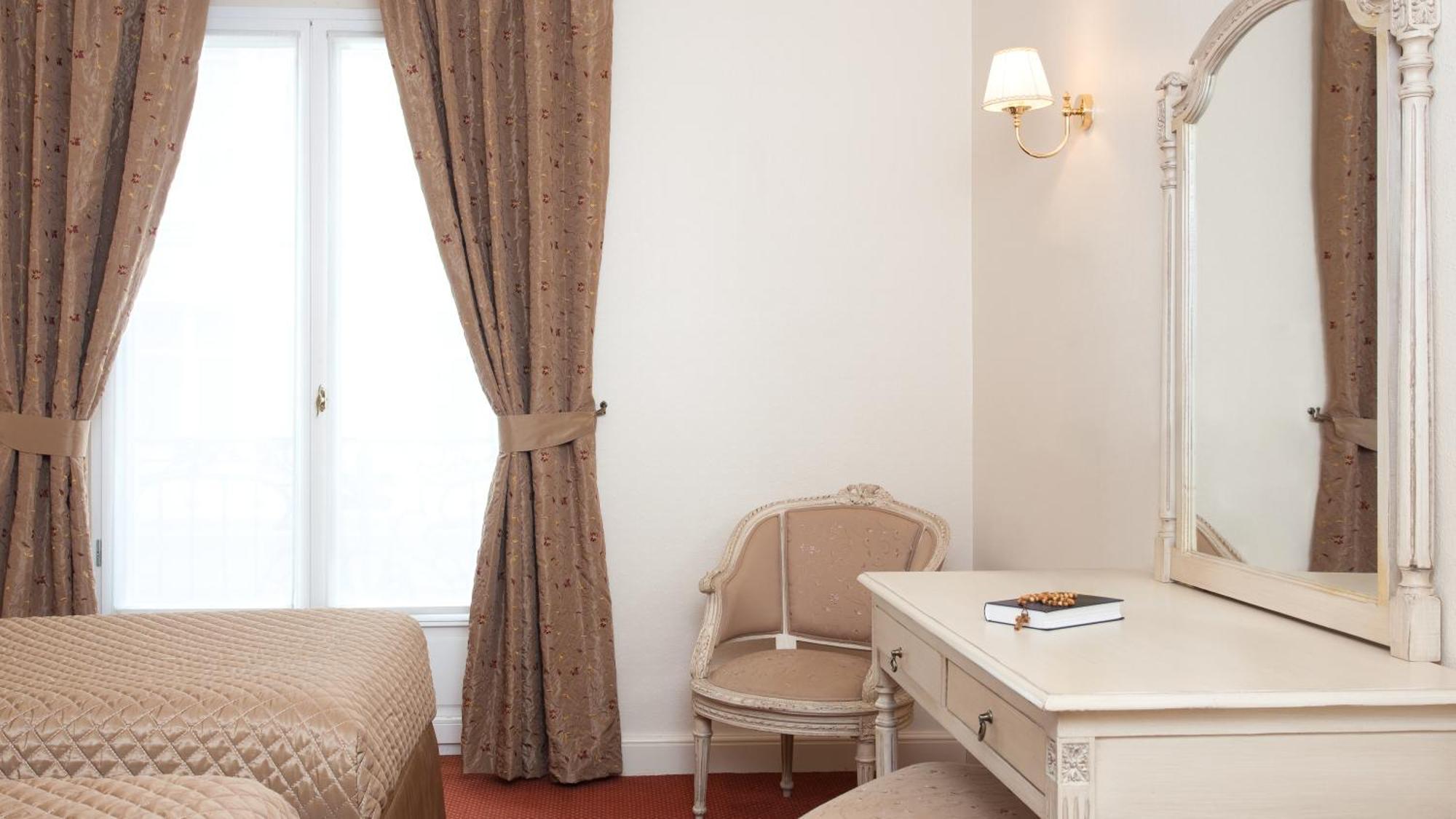 Grand Moderne Hotel